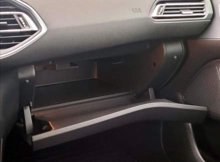 Peugeot - 308