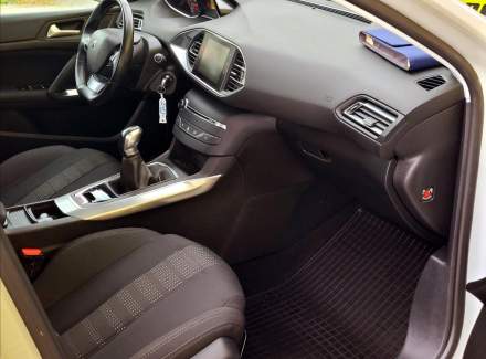 Peugeot - 308