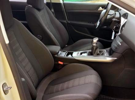 Peugeot - 308