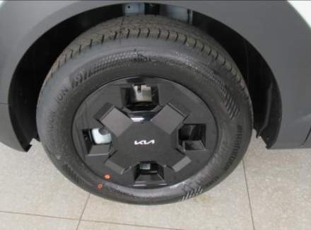 Kia - Avella