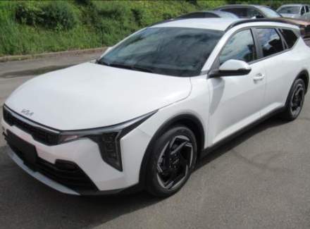 Kia - Avella