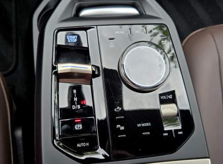 BMW - iX