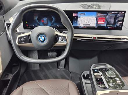 BMW - iX