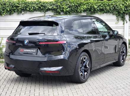 BMW - iX