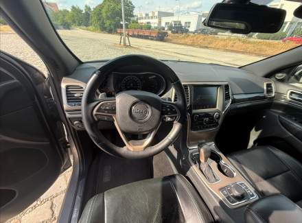 Jeep - Grand Cherokee
