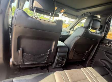 Jeep - Grand Cherokee