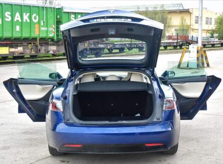 Tesla - Model S