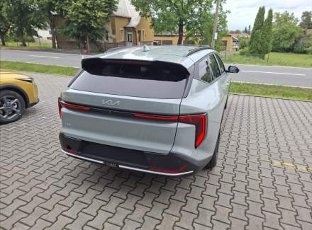 Kia - K4