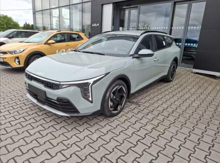 Kia - K4