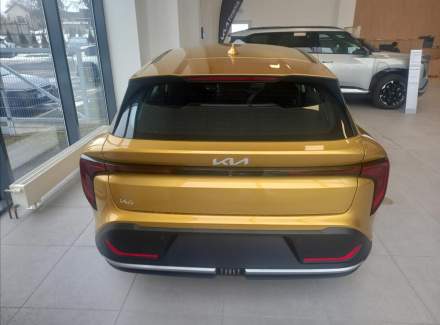 Kia - K4