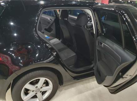 Volkswagen - Golf