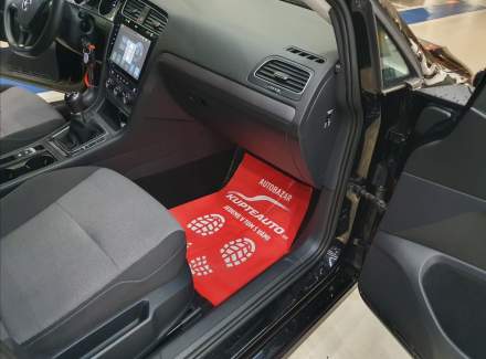 Volkswagen - Golf