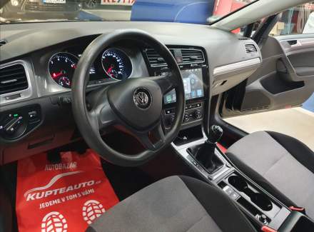 Volkswagen - Golf