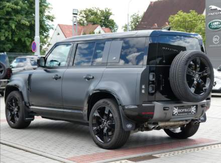 Land Rover - Defender