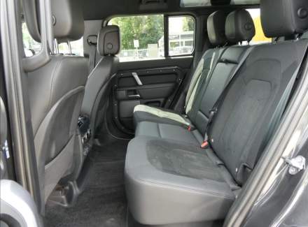 Land Rover - Defender