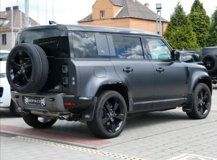 Land Rover - Defender