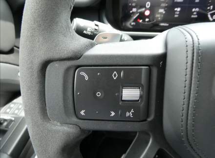 Land Rover - Defender
