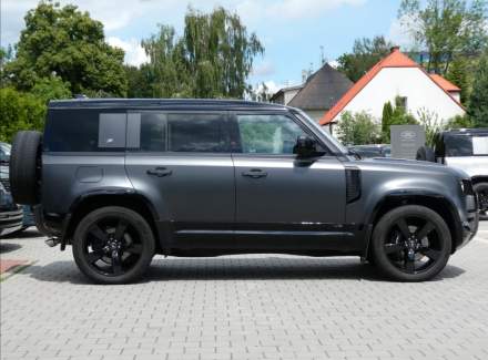 Land Rover - Defender