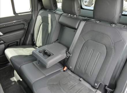 Land Rover - Defender
