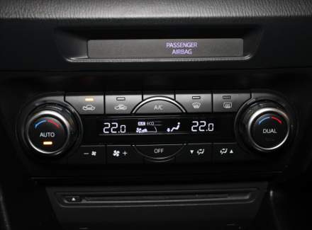 Mazda - 3