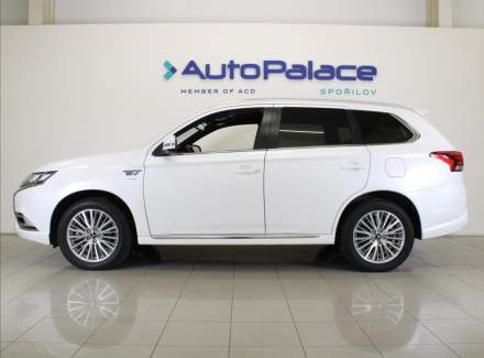 Mitsubishi - Outlander