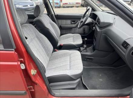 Peugeot - 405
