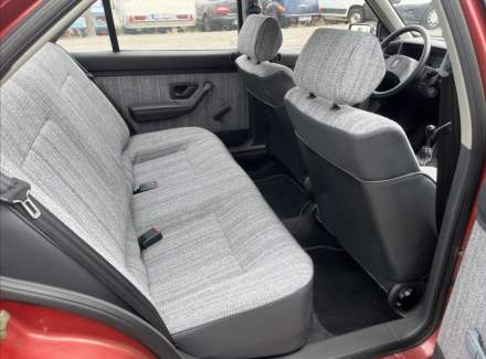 Peugeot - 405