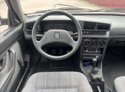 Peugeot - 405
