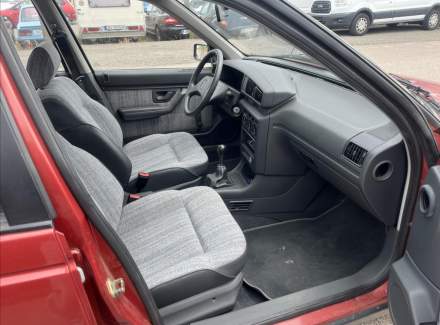 Peugeot - 405