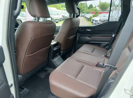 Toyota - Land Cruiser