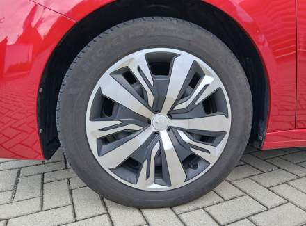 Peugeot - 208