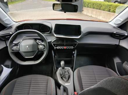 Peugeot - 208