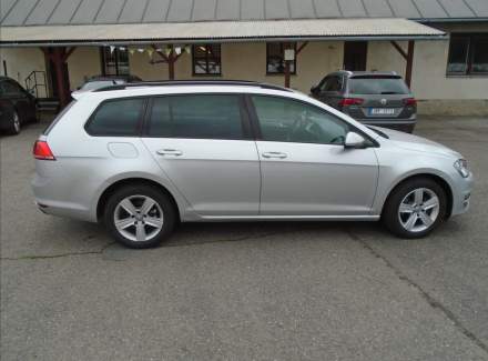 Volkswagen - Golf