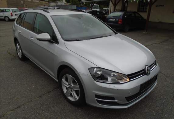 Volkswagen - Golf