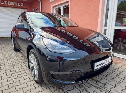 Tesla - Model Y