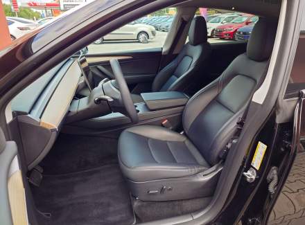 Tesla - Model Y