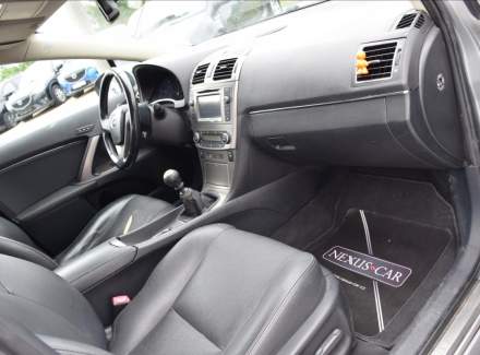 Toyota - Avensis