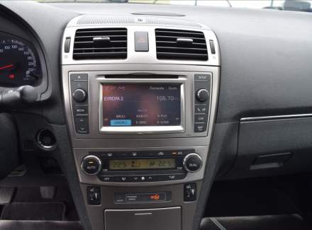 Toyota - Avensis