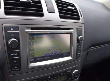 Toyota - Avensis