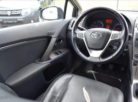 Toyota - Avensis