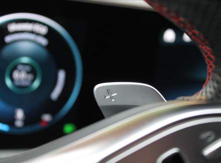 Mercedes-Benz - CLA