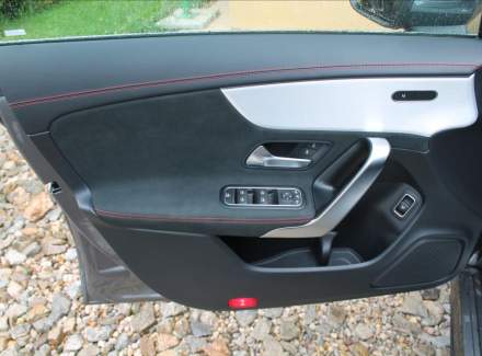 Mercedes-Benz - CLA