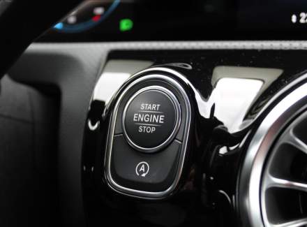 Mercedes-Benz - CLA