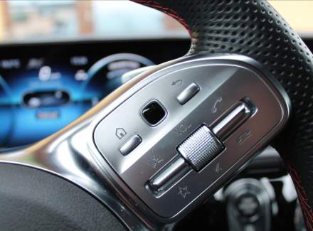 Mercedes-Benz - CLA