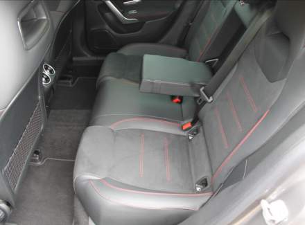 Mercedes-Benz - CLA