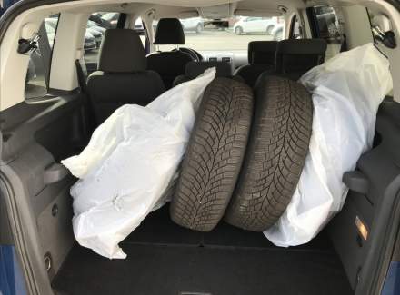 Volkswagen - Touran