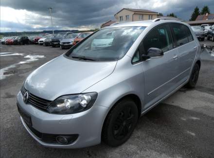 Volkswagen - Golf