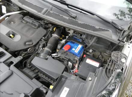 Peugeot - 5008