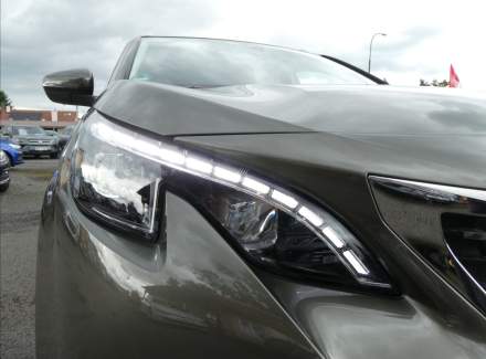 Peugeot - 5008