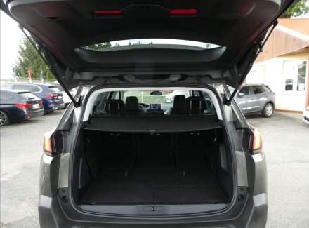 Peugeot - 5008